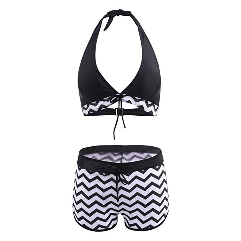 Elegantní bikinový set s kraťasy Zarusova a cikcakovým vzorem