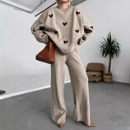 Elegantní pletená sada s motivem srdce od Zarusova