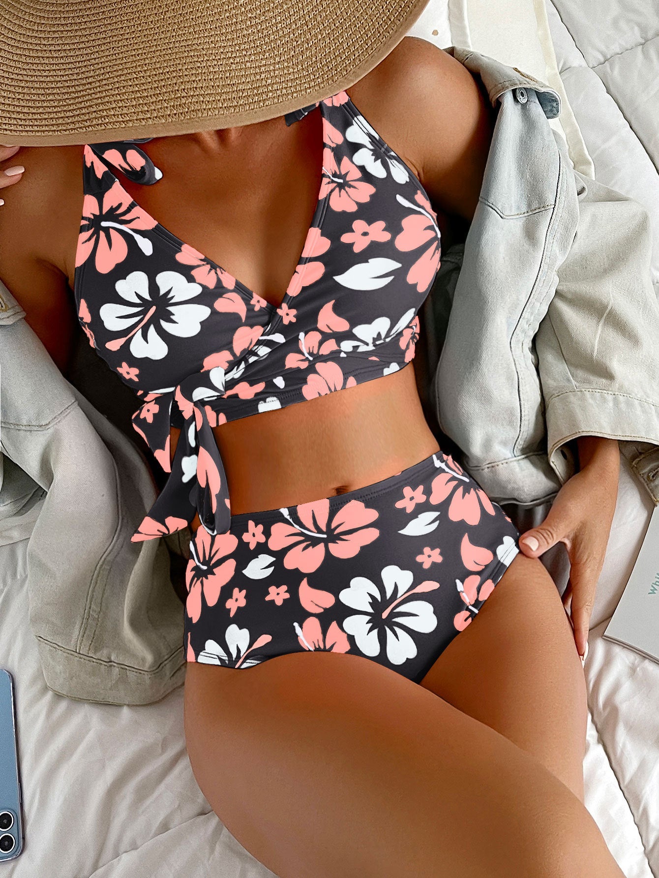 Bikiny s vysokým pasem a květinovým vzorem od Zarusova