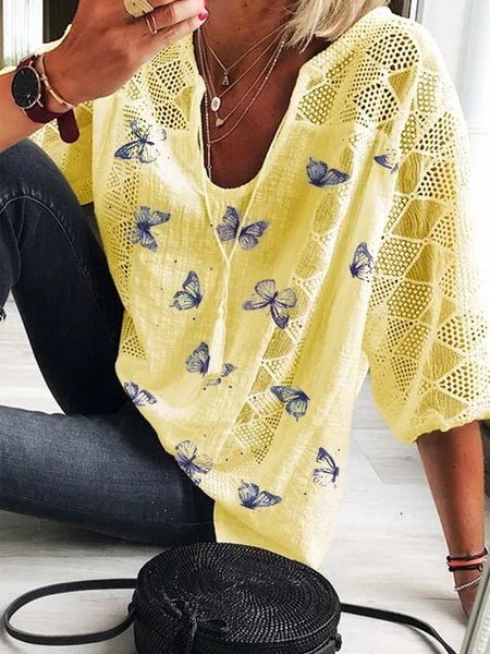 Halenka s výstřihem do V od Zarusova s potiskem motýlů v bohémském stylu