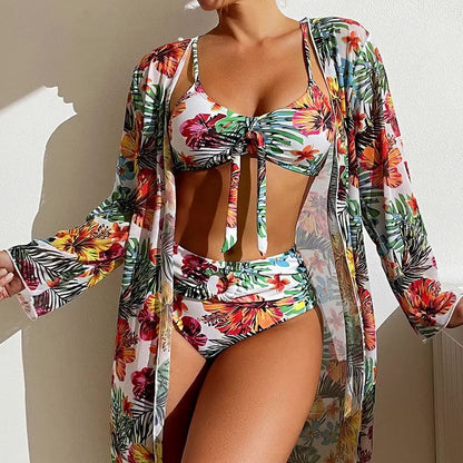 Bikinový set s květinovým rozparkem od Zarusova