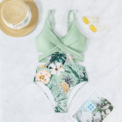 Elegantní jednodílné bikiny s vydlabaným výstřihem Zarusova