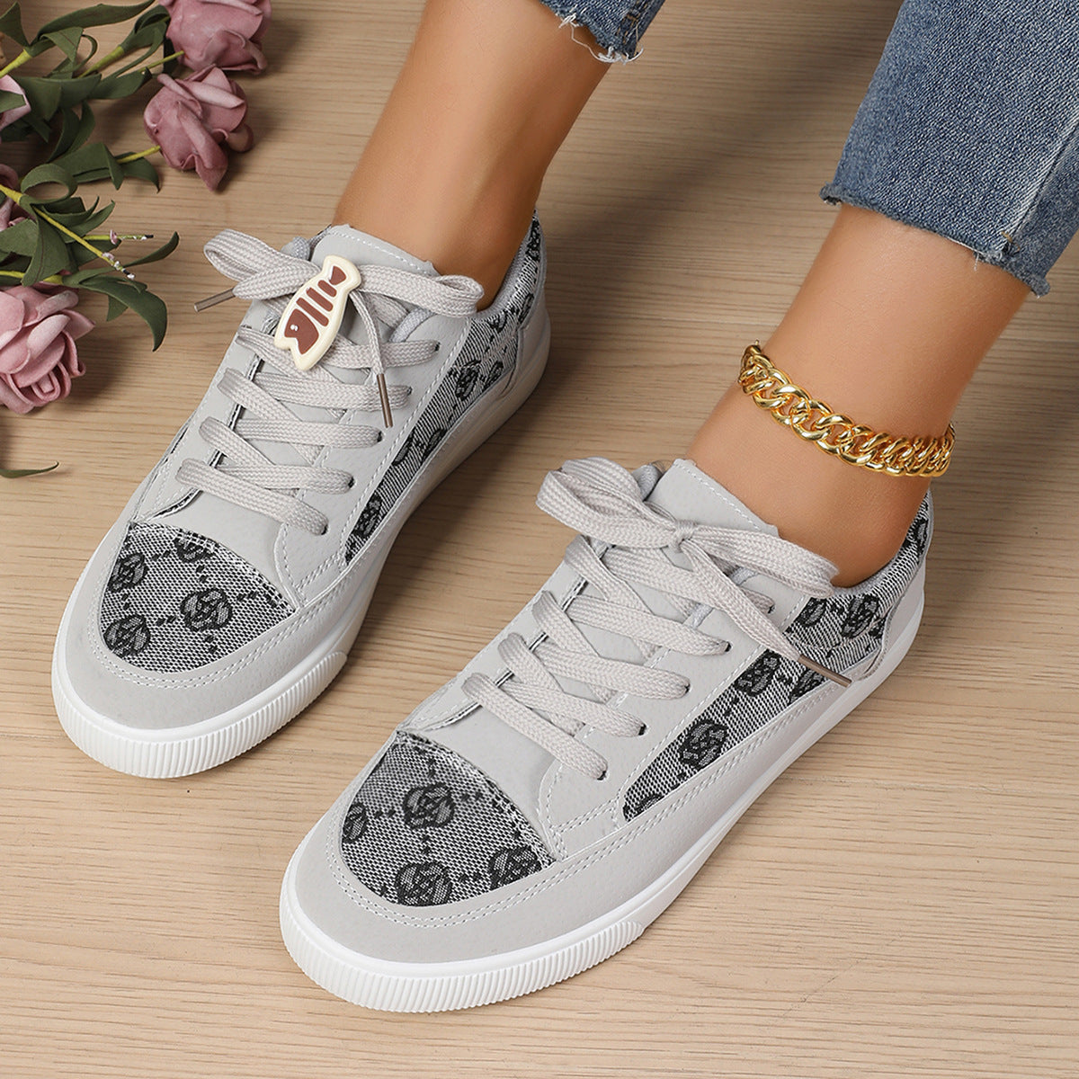 Floral Embroidered Zarusova Casual Sneakers