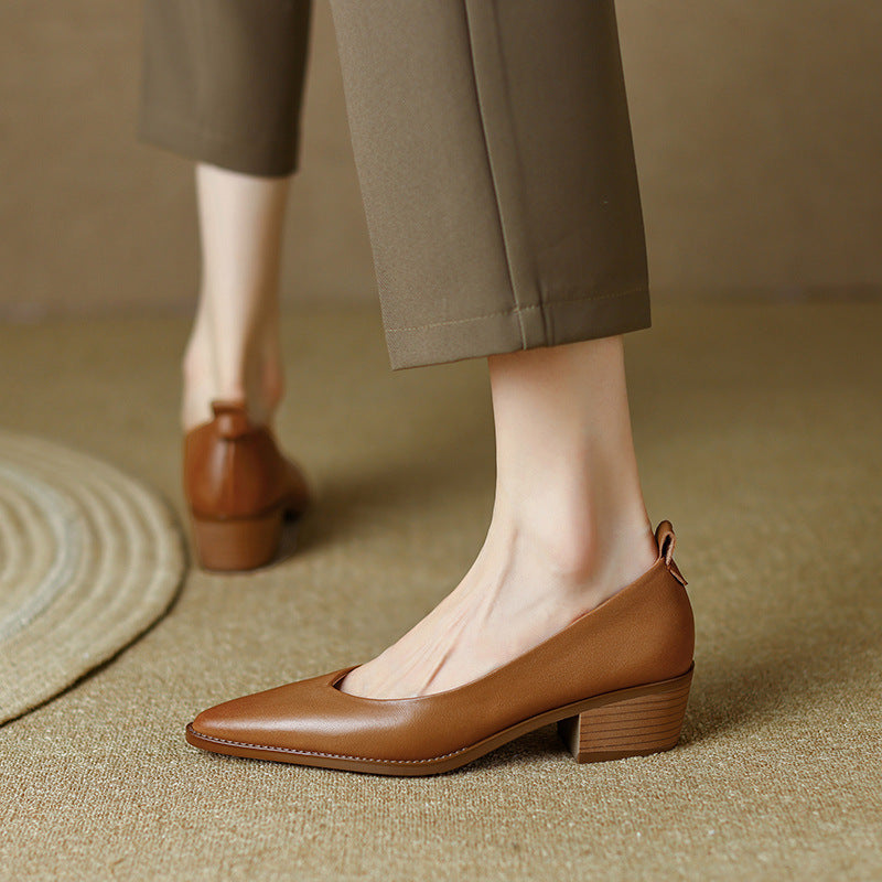 Elegantní nízké podpatky z ovčí kůže od Zarusova