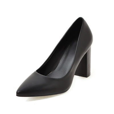 Elegantní boty na blokovém podpatku od Zarusova
