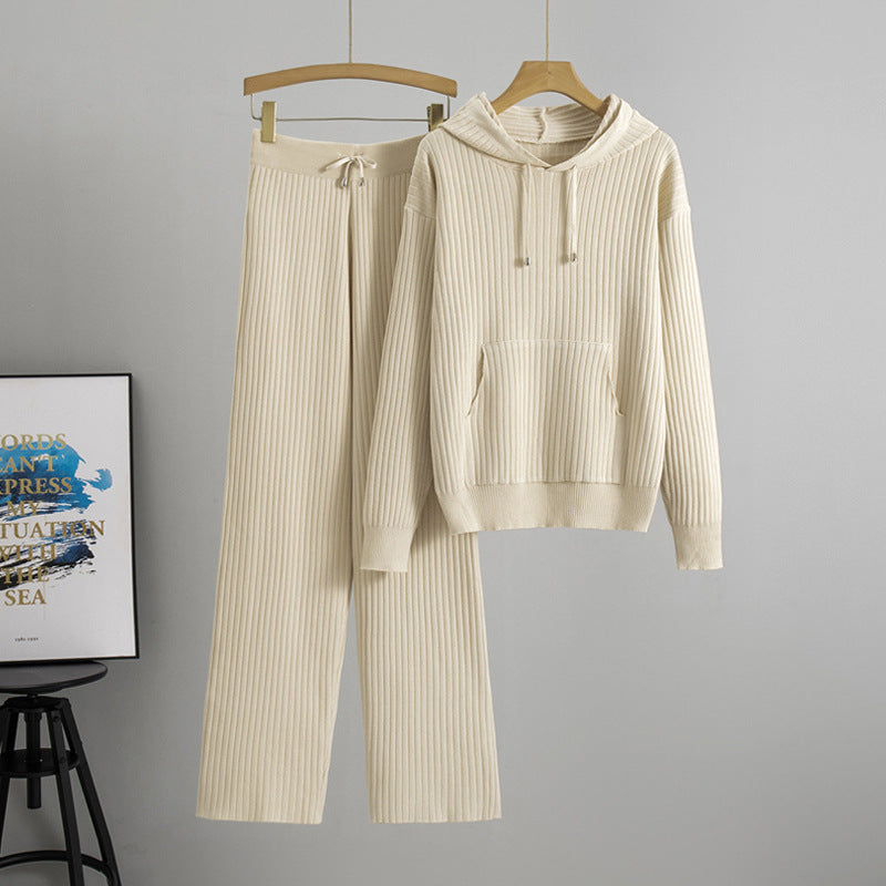 Trendy pletený set s kapucí od Zarusova