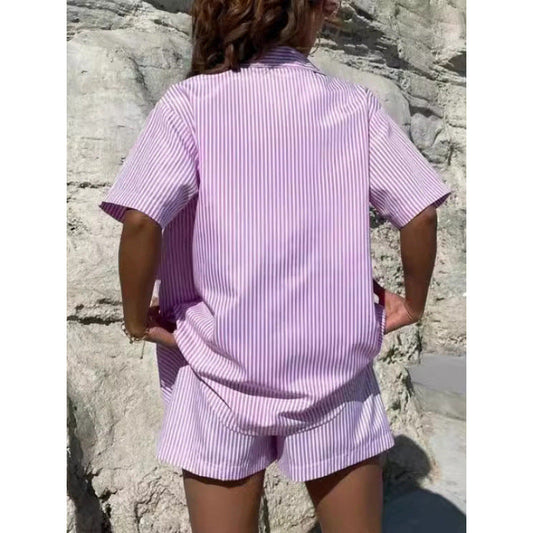Elegantní pruhovaná dvoudílná souprava od Zarusova