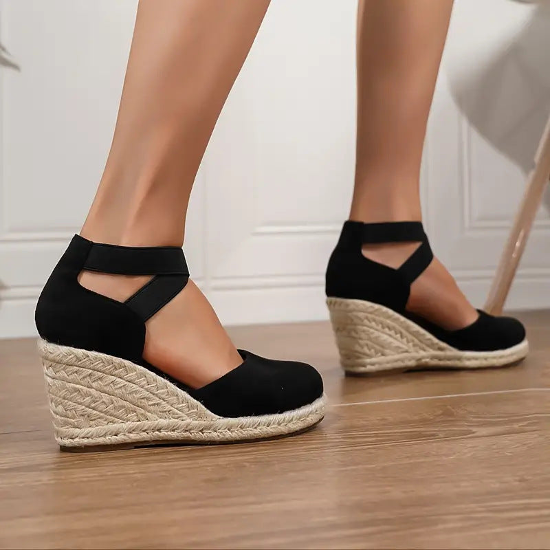 Elegantní sportovní sandály Zarusova pro větší děti