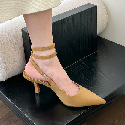 Elegantní špičaté podpatky od Zarusova