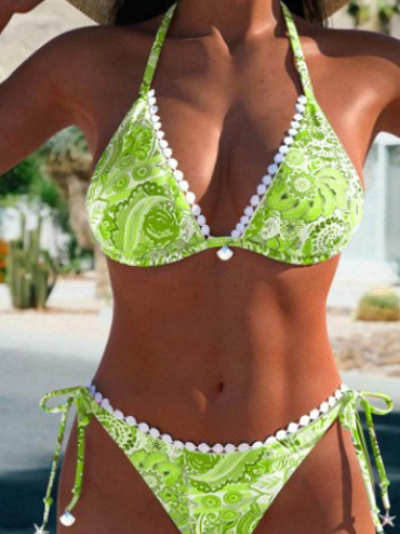Bikiny s výrazným potiskem od Zarusova