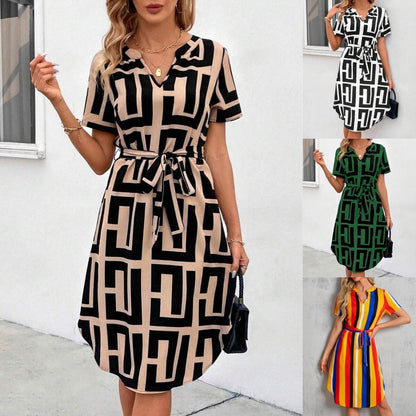 Chic Striped Zarusova V-Neck Midi Dress