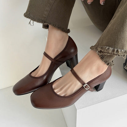 Retro Mary Jane Heels by Zarusova