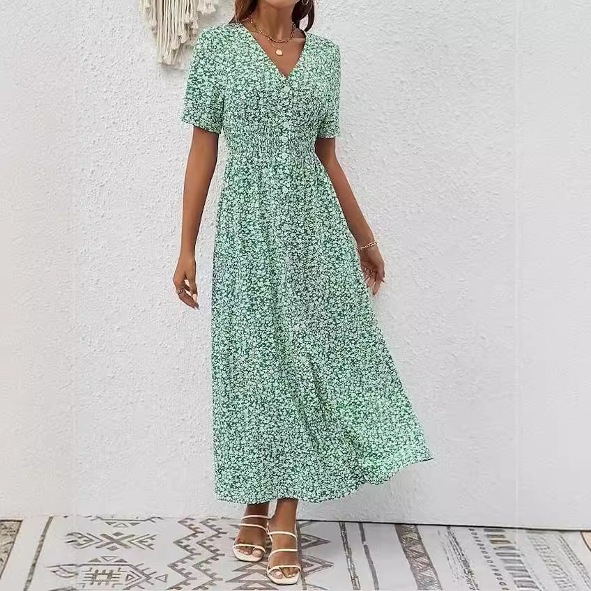 Elegantní šaty s výstřihem do V a rozparkem od Zarusova