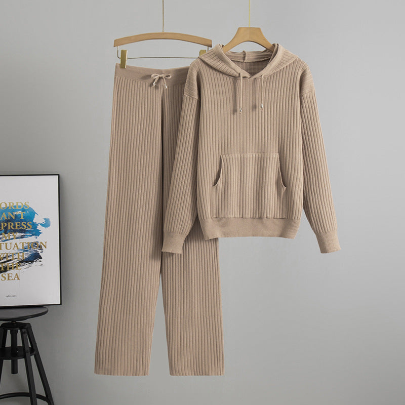 Trendy pletený set s kapucí od Zarusova