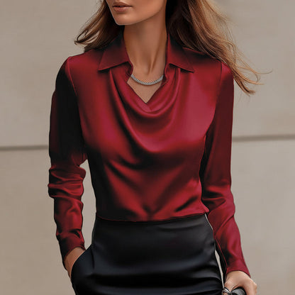Elegantní saténový top s výstřihem do V od Zarusova